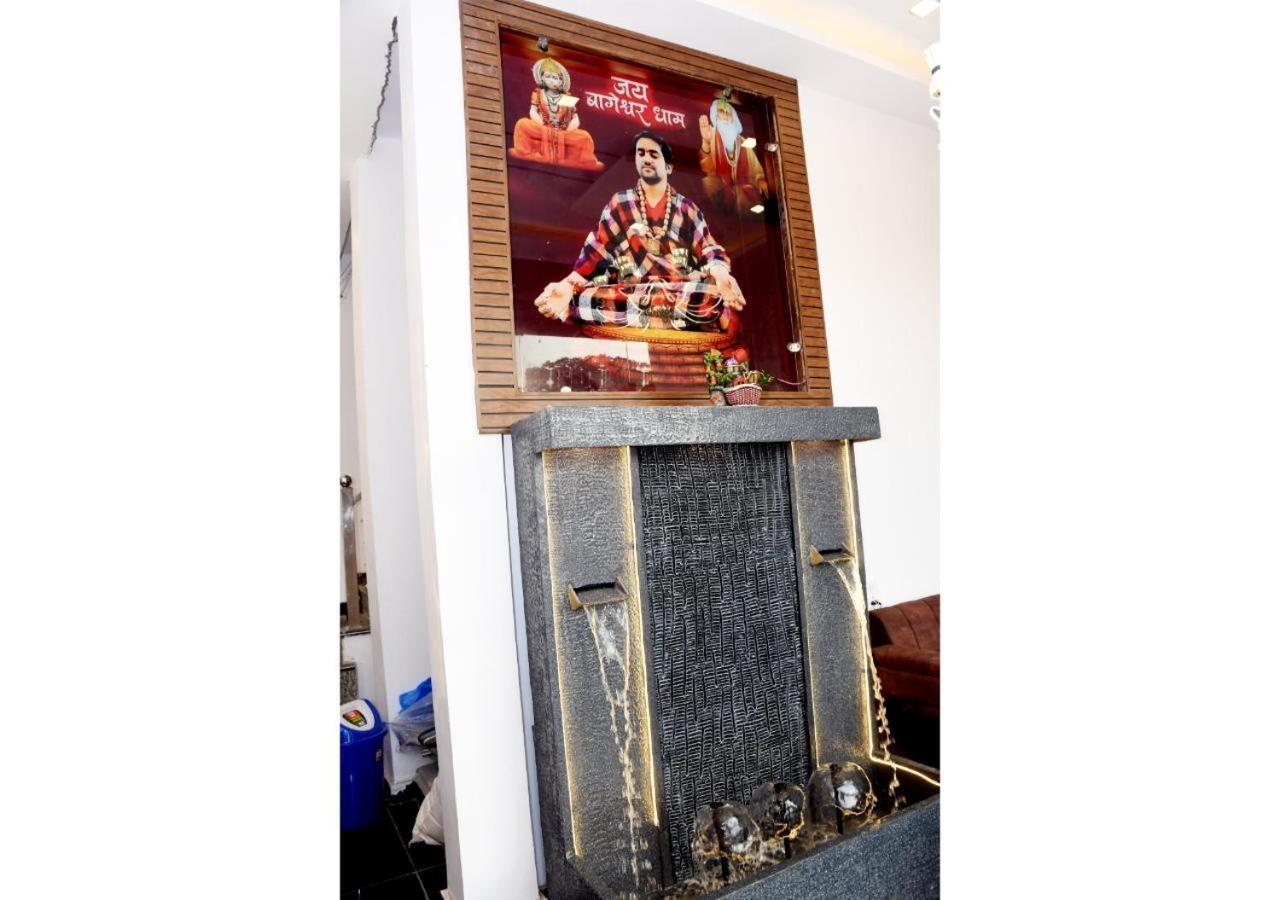 Tirupati Balaji Inn Bageshwar Dham Basāri Exterior foto